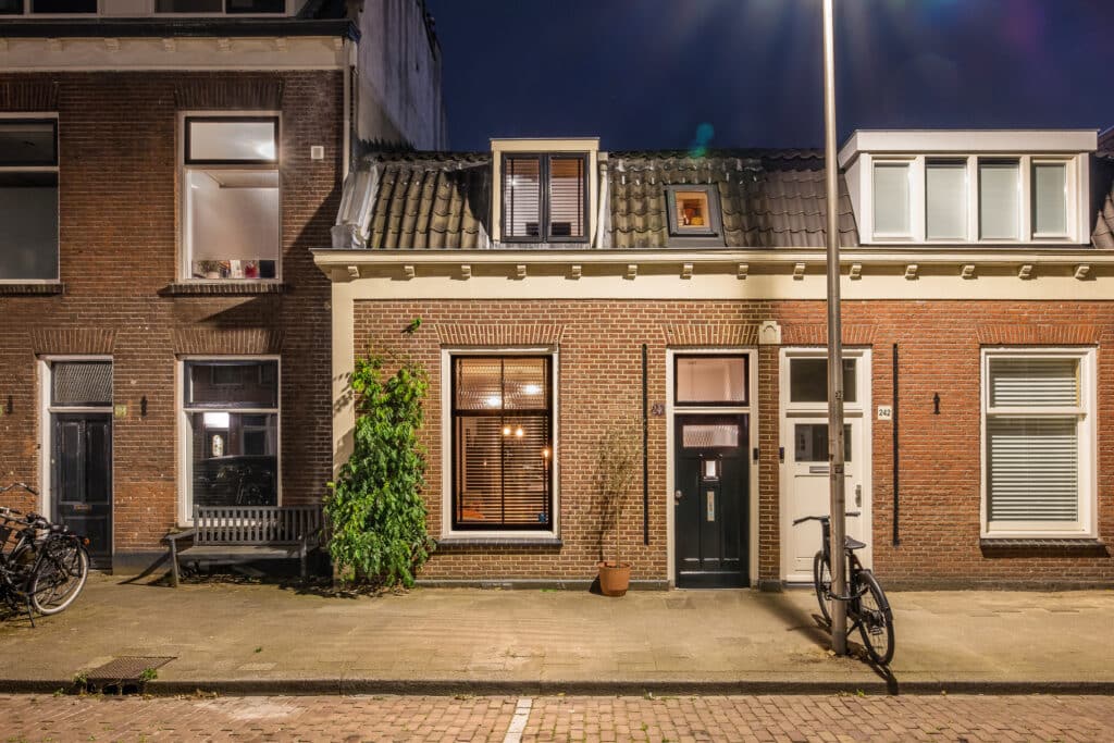 1e Daalsedijk avondfotografie bij artikel over woningcrisis